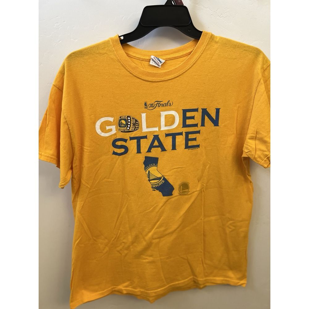 The Finals Golden State Warriors Short Sleeve Gold Large Short Sleeve Tshirt